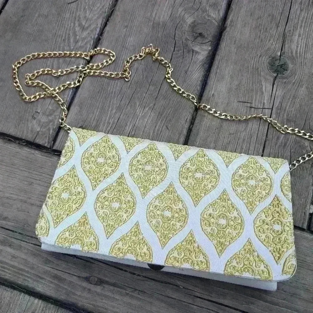 Shiraleah clutch bag white with yellow damask design and goldtone chain